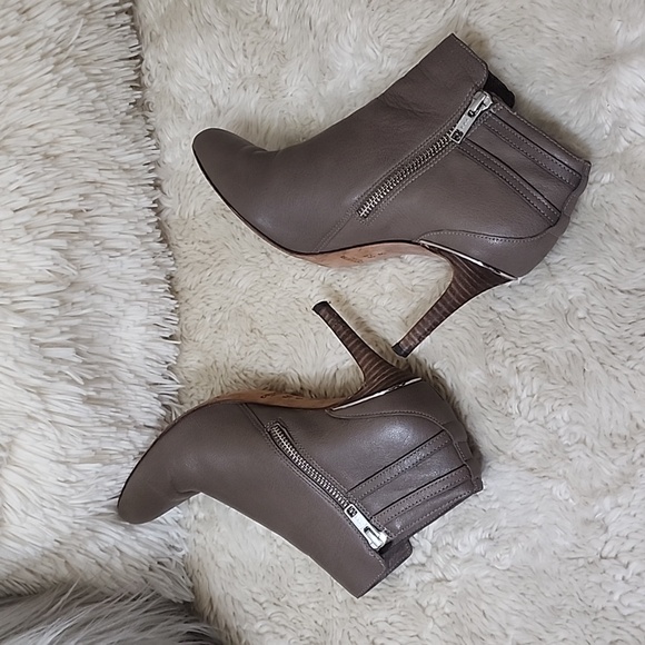 COACH BOOTIES - Picture 11 of 12